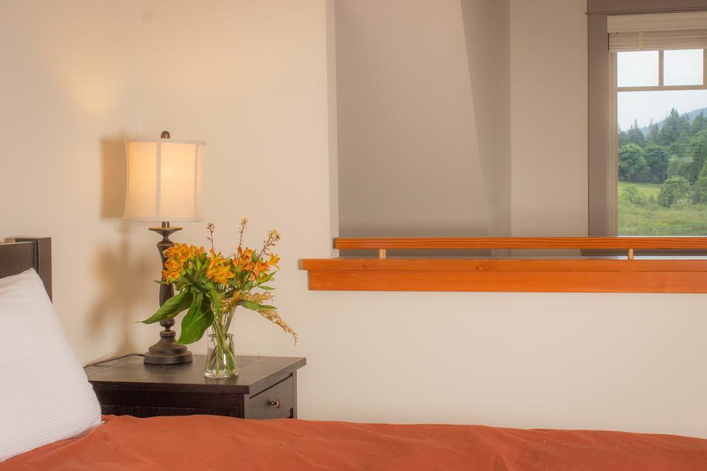The Cottages On Salt Spring Island Ganges Extérieur photo